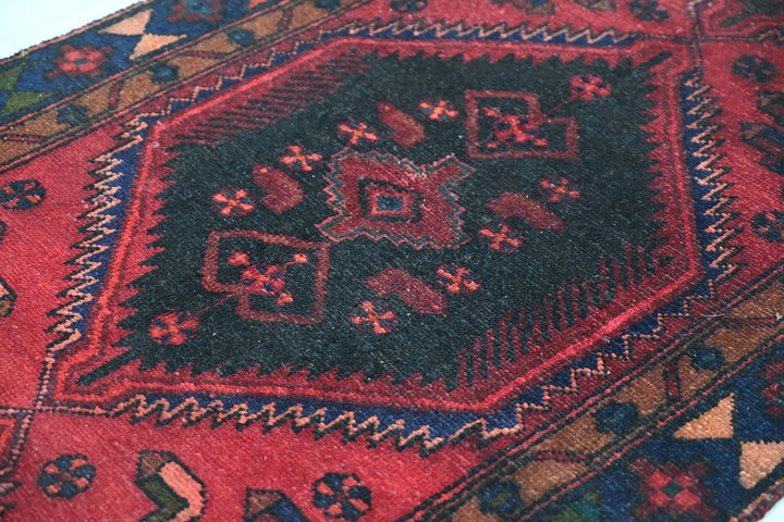 red Runner rug 3' 1" x 9' 2"