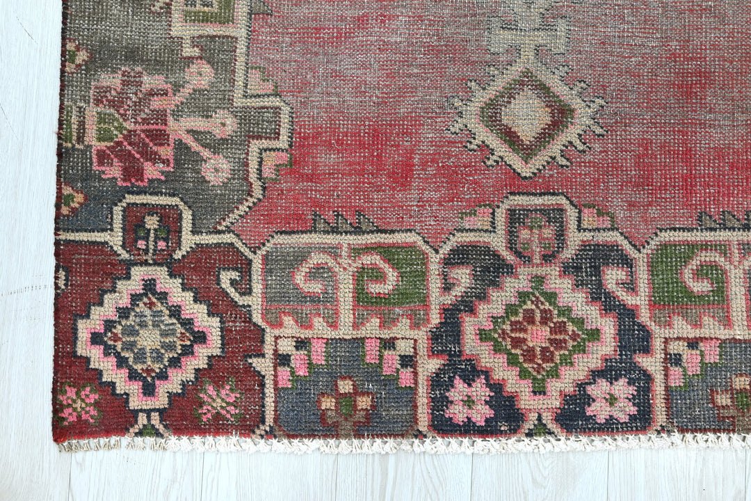 red Medium rug 3' 8" x 8' 7"