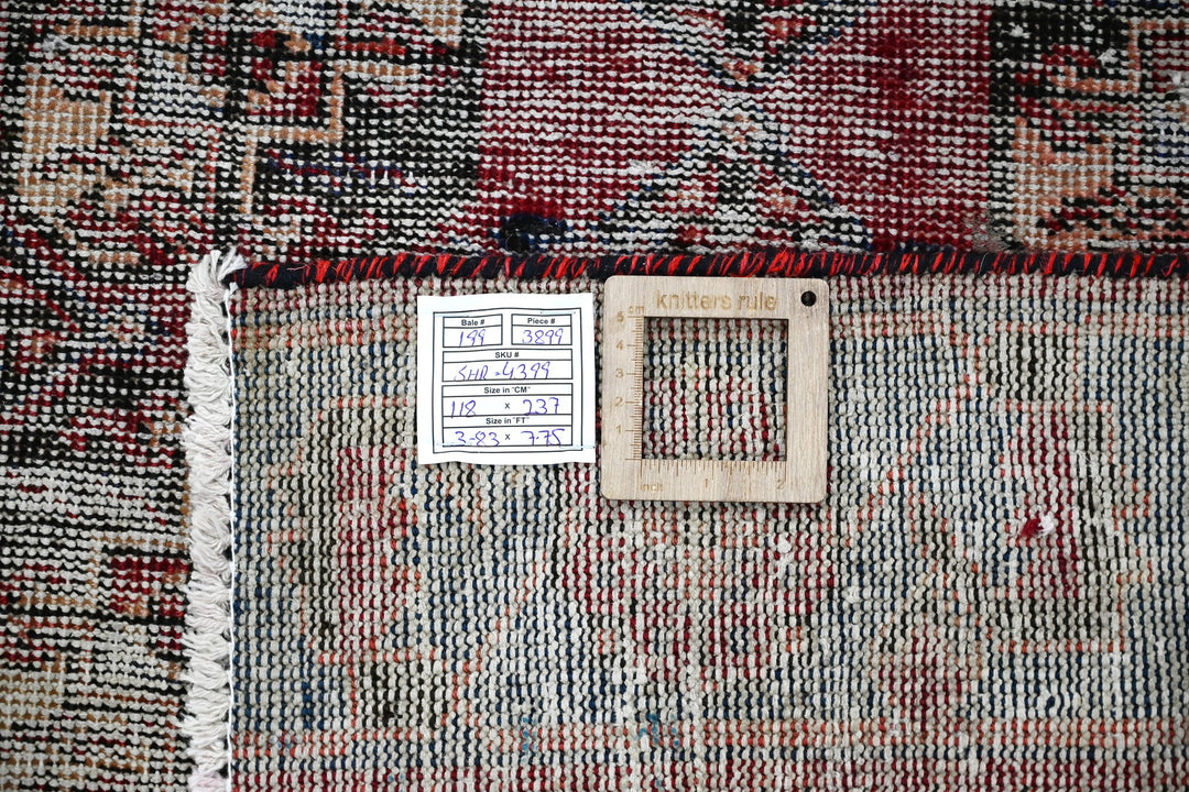 gray Medium rug 3' 10" x 7' 9"