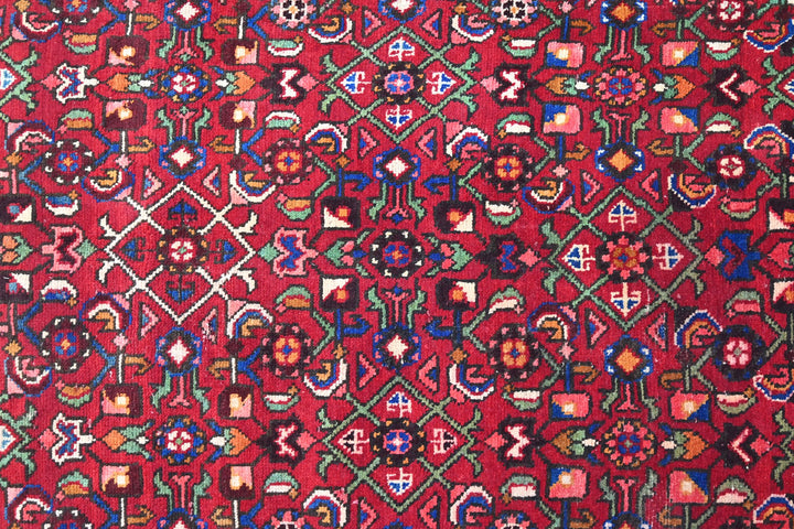 red Large rug 4' 9" x 9' 6"