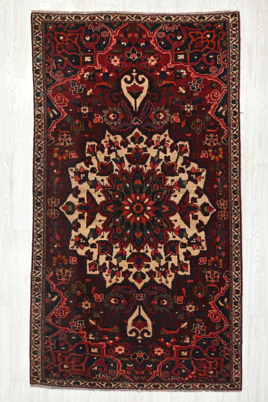red Medium rug 3' 10" x 7' 5"
