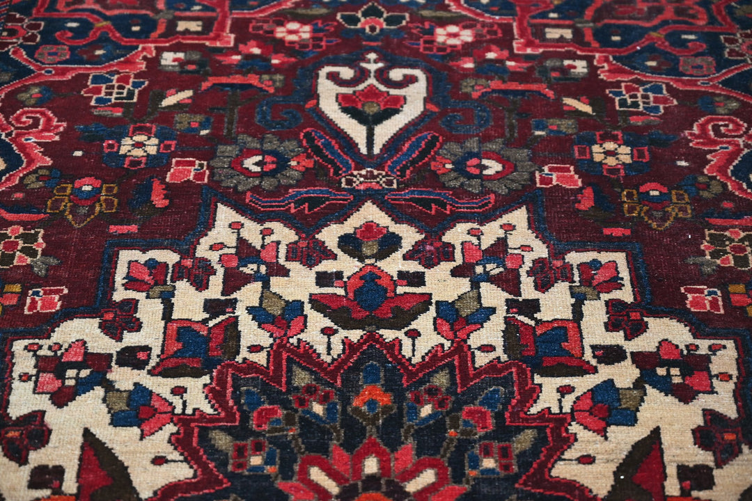 red Medium rug 3' 10" x 7' 5"