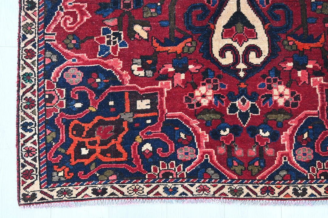 red Medium rug 3' 10" x 7' 5"