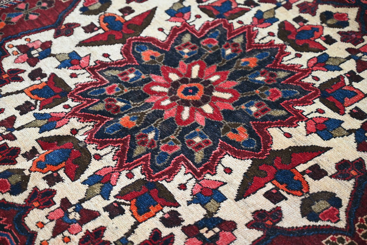 red Medium rug 3' 10" x 7' 5"