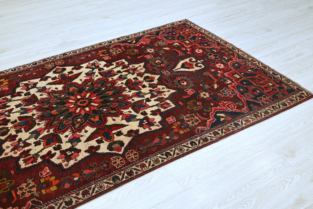 red Medium rug 3' 10" x 7' 5"