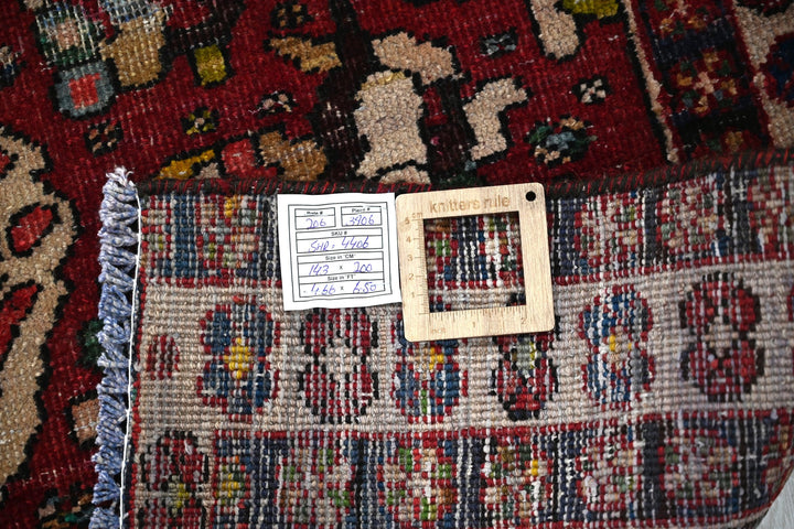 red Medium rug 4' 8" x 6' 7"