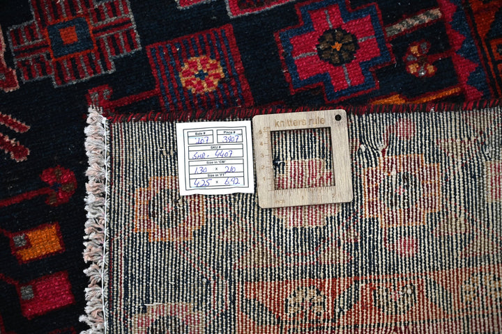 Medium rug 4' 3" x 6' 11"