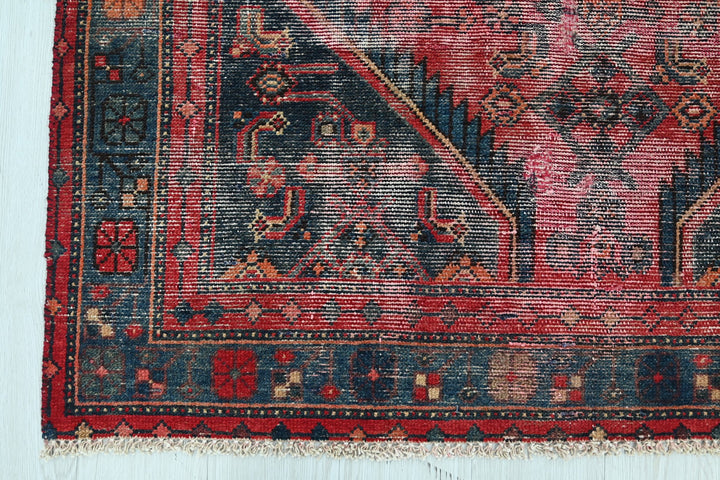Medium rug 4' 0" x 6' 8"
