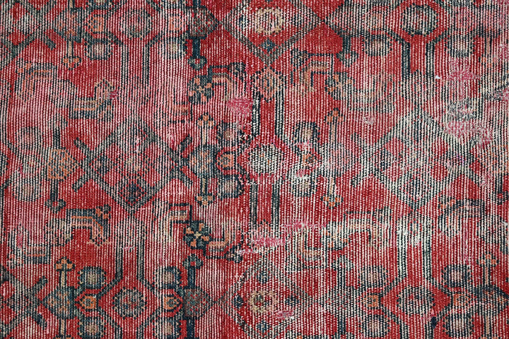 Medium rug 4' 0" x 6' 8"