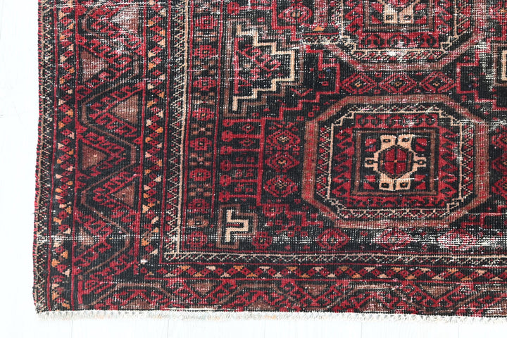 red Medium rug 3' 9" x 7' 0"