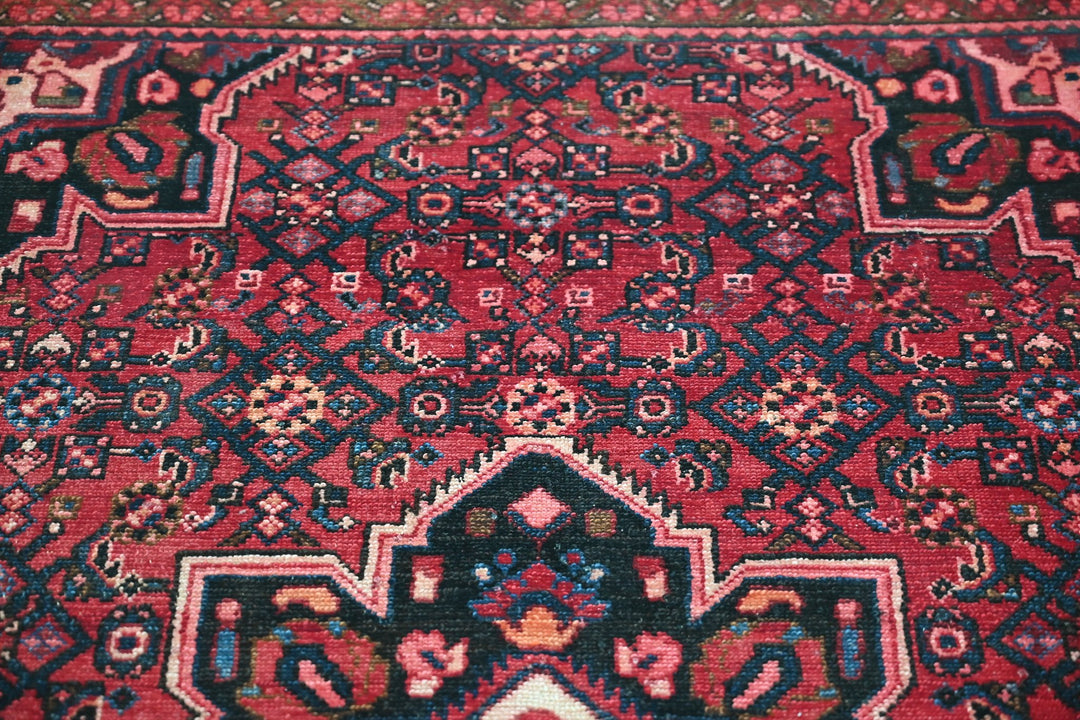 red Medium rug 3' 10" x 7' 0"