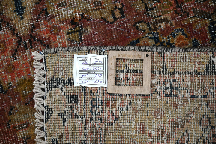 red Accent rug 3' 7" x 6' 6"