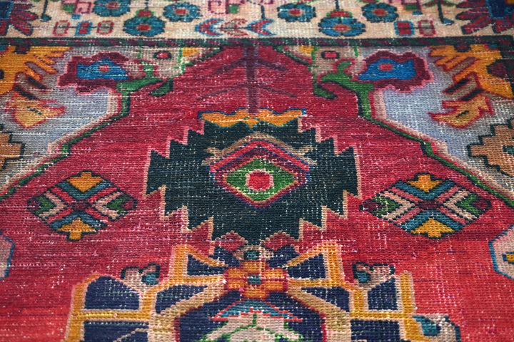 red Accent rug 4' 2" x 5' 4"