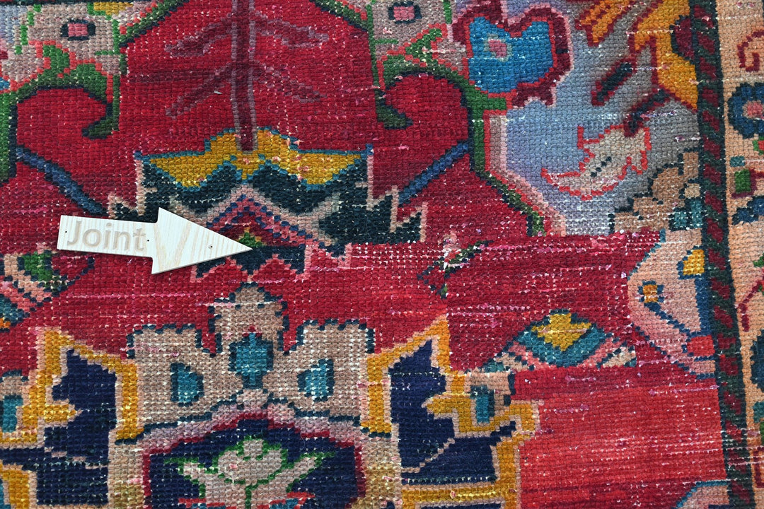 red Accent rug 4' 2" x 5' 4"