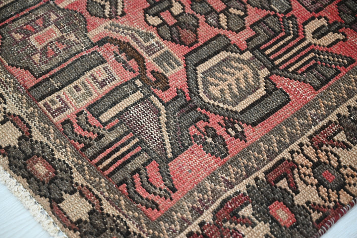 red Medium rug 3' 8" x 6' 9"