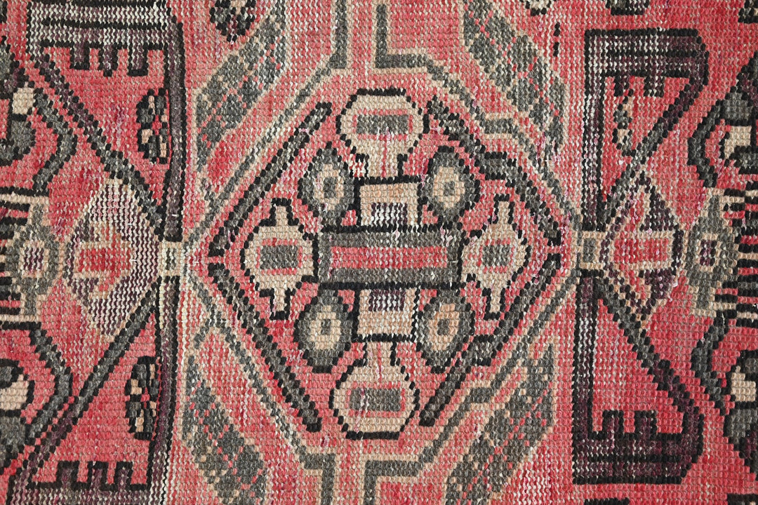 red Medium rug 3' 8" x 6' 9"