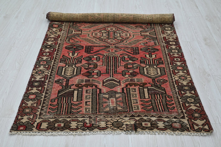 red Medium rug 3' 8" x 6' 9"