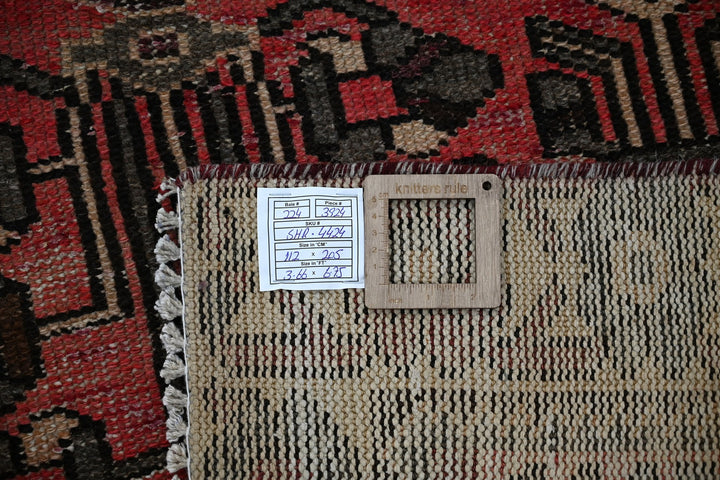 red Medium rug 3' 8" x 6' 9"