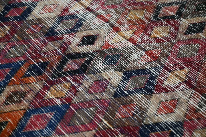 brown Accent rug 3' 7" x 6' 5"