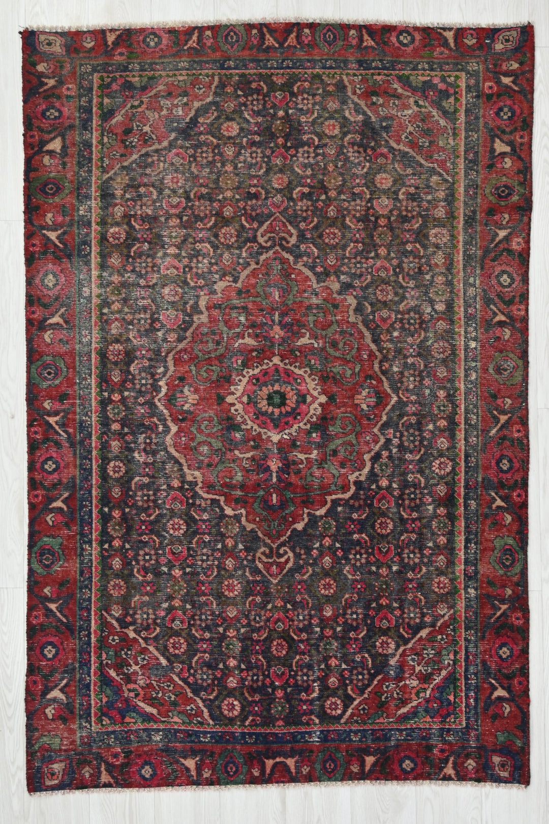 blue Accent rug 3' 10" x 6' 3"