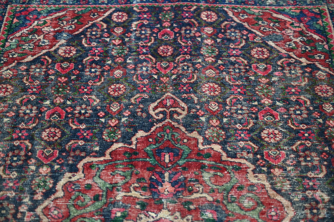 blue Accent rug 3' 10" x 6' 3"