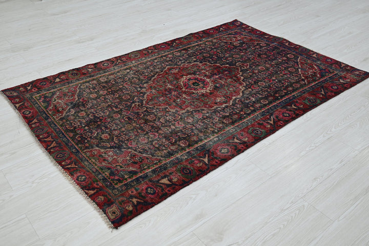 blue Accent rug 3' 10" x 6' 3"