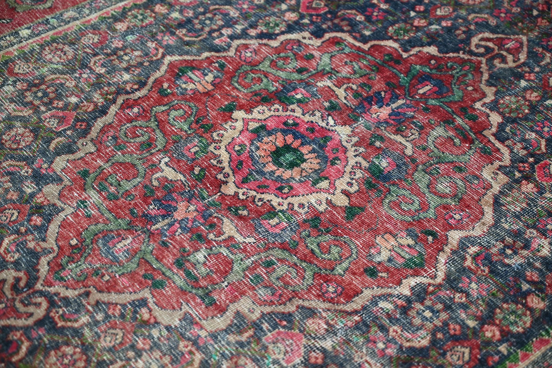 blue Accent rug 3' 10" x 6' 3"