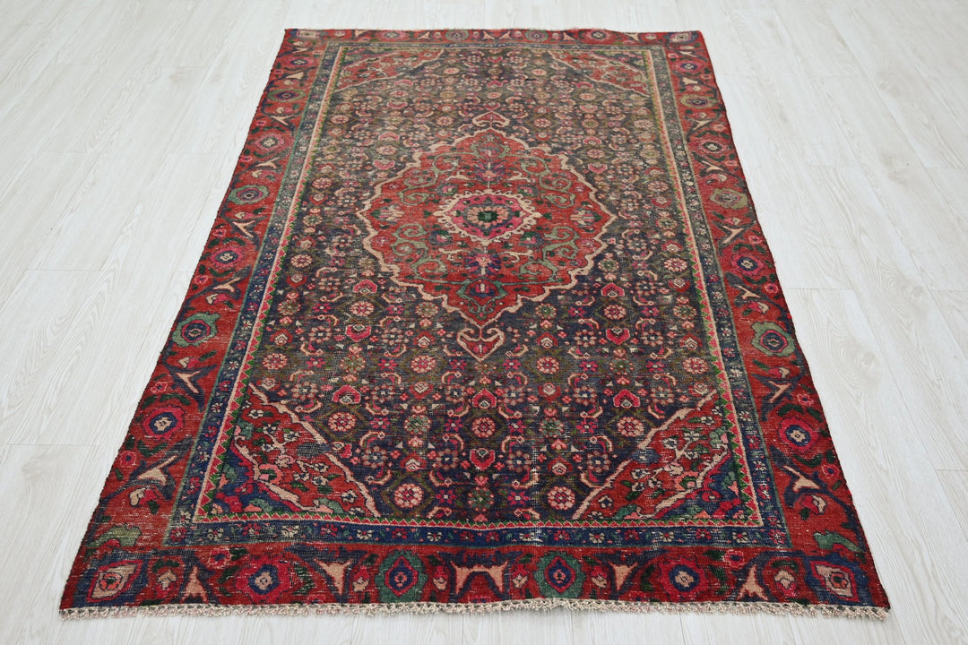 blue Accent rug 3' 10" x 6' 3"