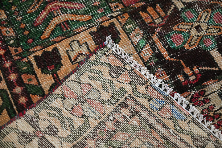 brown Accent rug 3' 10" x 6' 1"