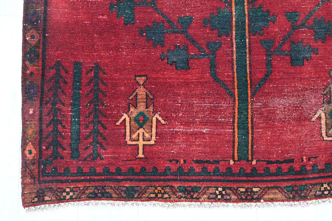 red Medium rug 3' 8" x 7' 1"