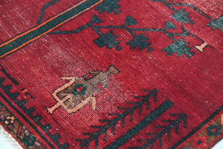 red Medium rug 3' 8" x 7' 1"