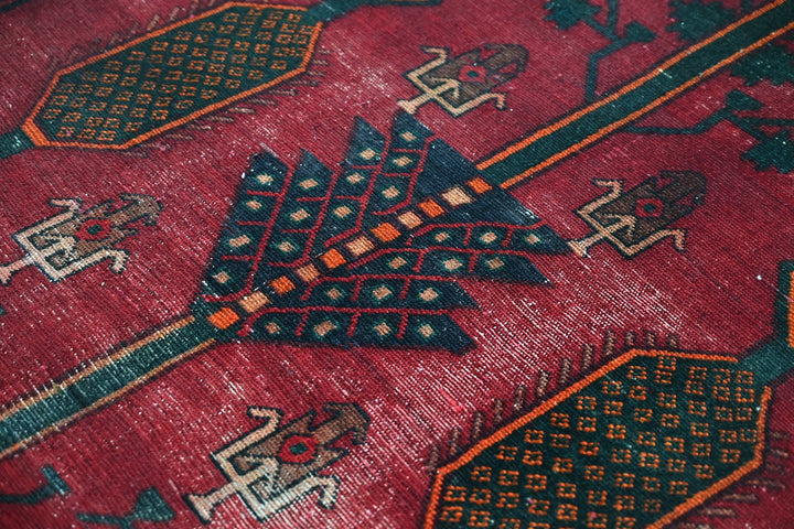 red Medium rug 3' 8" x 7' 1"