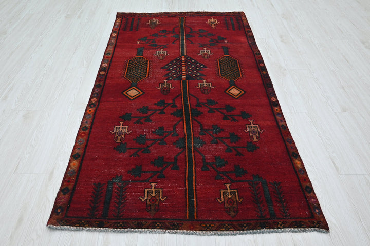 red Medium rug 3' 8" x 7' 1"
