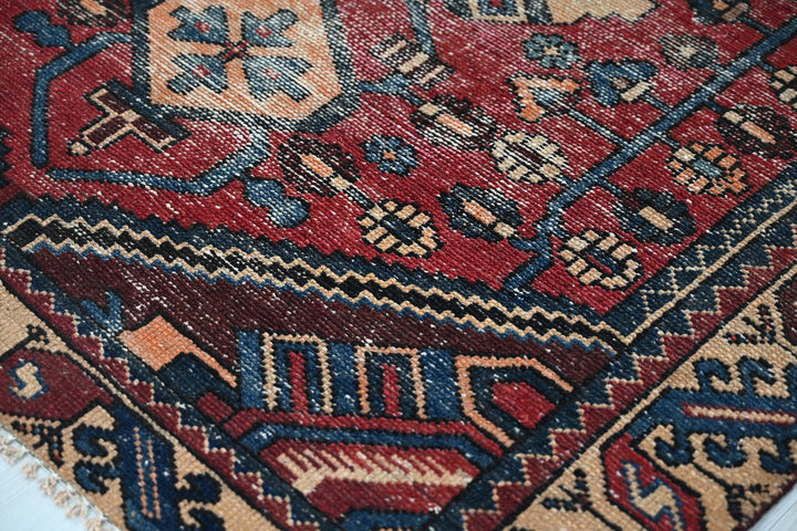 red Accent rug 4' 2" x 6' 2"