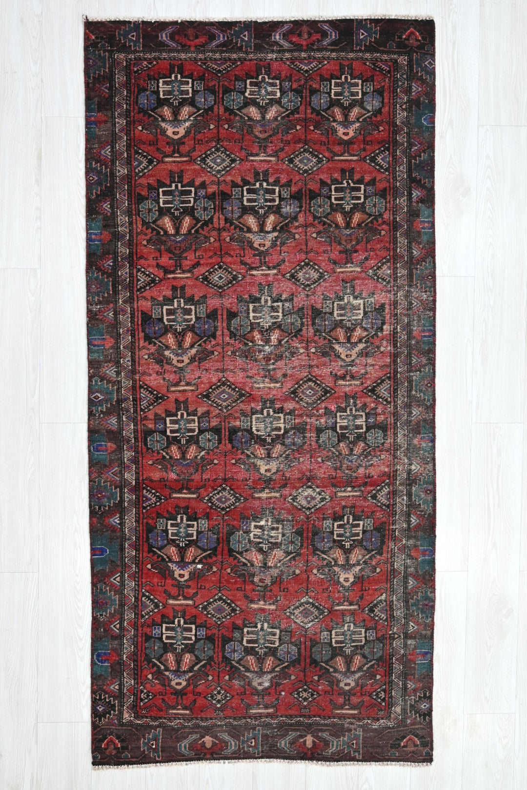 red Medium rug 3' 2" x 7' 5"