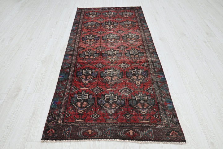 red Medium rug 3' 2" x 7' 5"