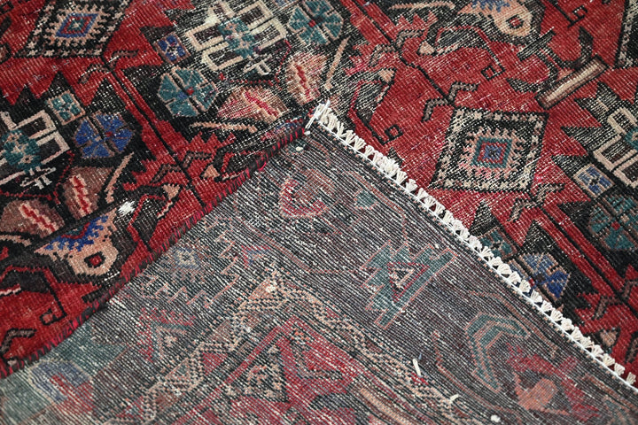red Medium rug 3' 2" x 7' 5"