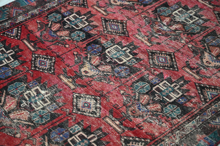 red Medium rug 3' 2" x 7' 5"