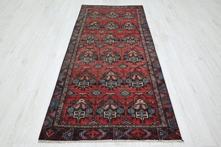 red Medium rug 3' 2" x 7' 5"