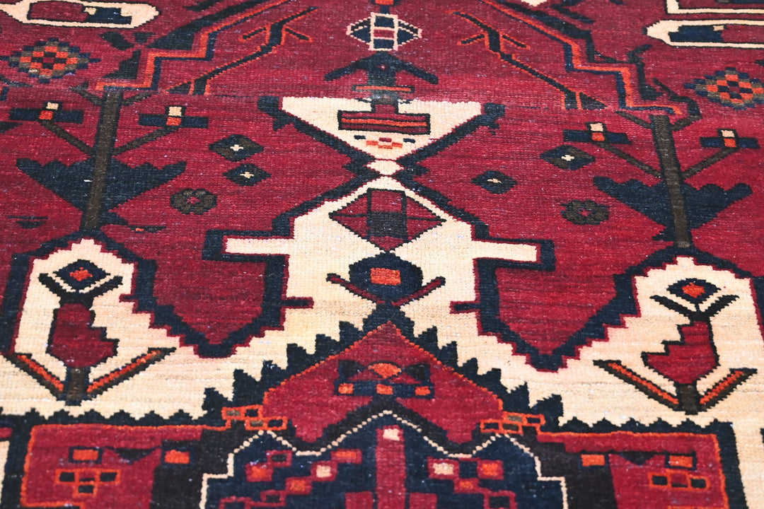 red Medium rug 5' 4" x 7' 10"