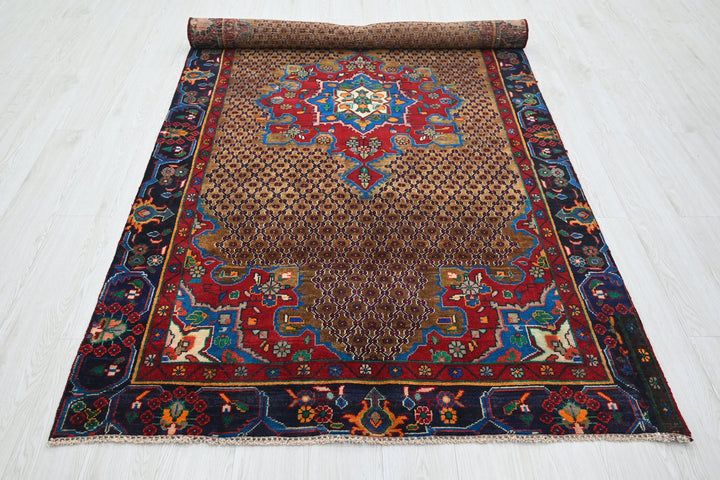 brown Medium rug 4' 6" x 9' 0"