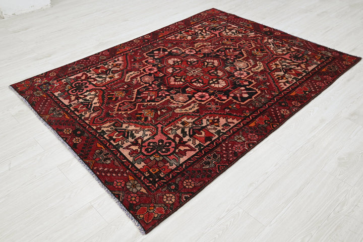red Medium rug 4' 11" x 6' 7"