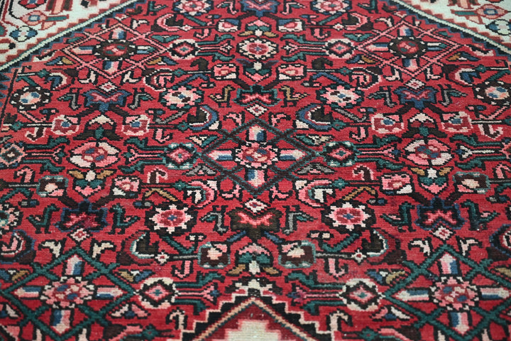 red Large rug 5' 0" x 9' 11"