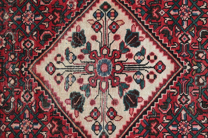 red Large rug 5' 0" x 9' 11"