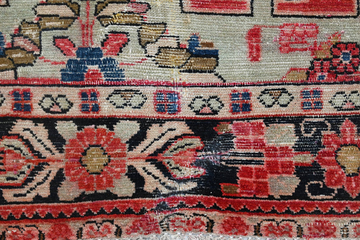 red Medium rug 5' 1" x 6' 5"