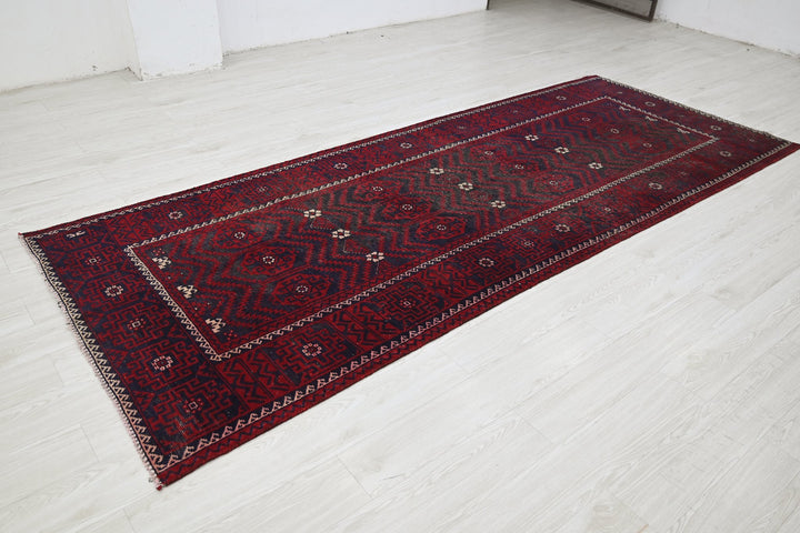 red Runner rug 4' 3" x 10' 10"