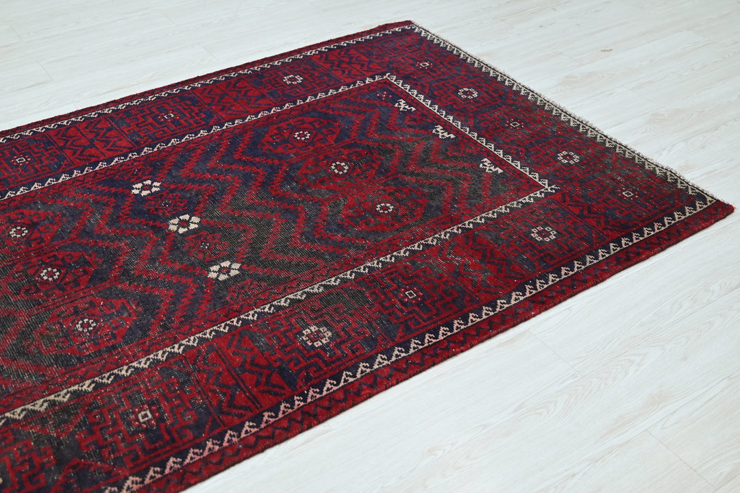 red Runner rug 4' 3" x 10' 10"