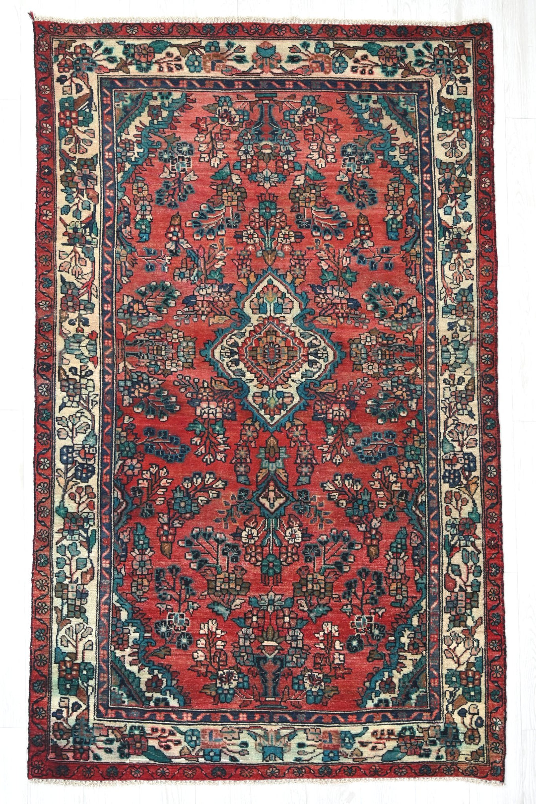 red Medium rug 4' 3" x 7' 3"