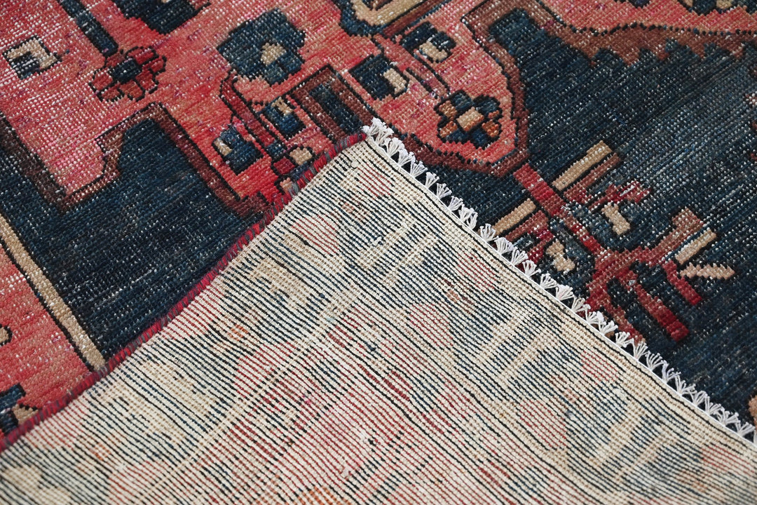 red Medium rug 6' 1" x 9' 4"