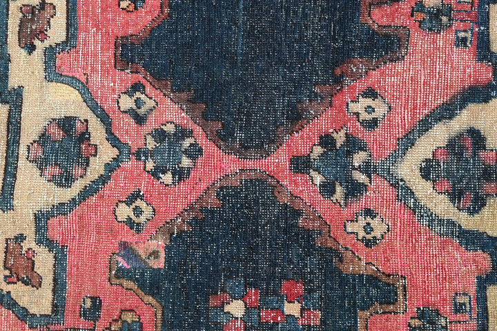 red Medium rug 6' 1" x 9' 4"